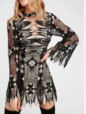 Free People Deco Lace Mini Illusion Party Dress Long Cutout Bell Sleeves Size 0